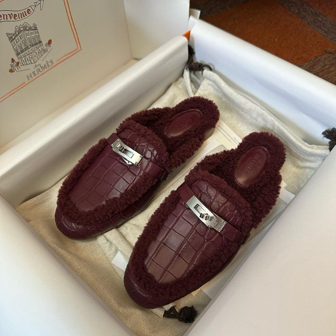 Hermes Oz Kürklü Bordo Ayakkabılar Tamamen El Yapımı - Glimmer of Luxury