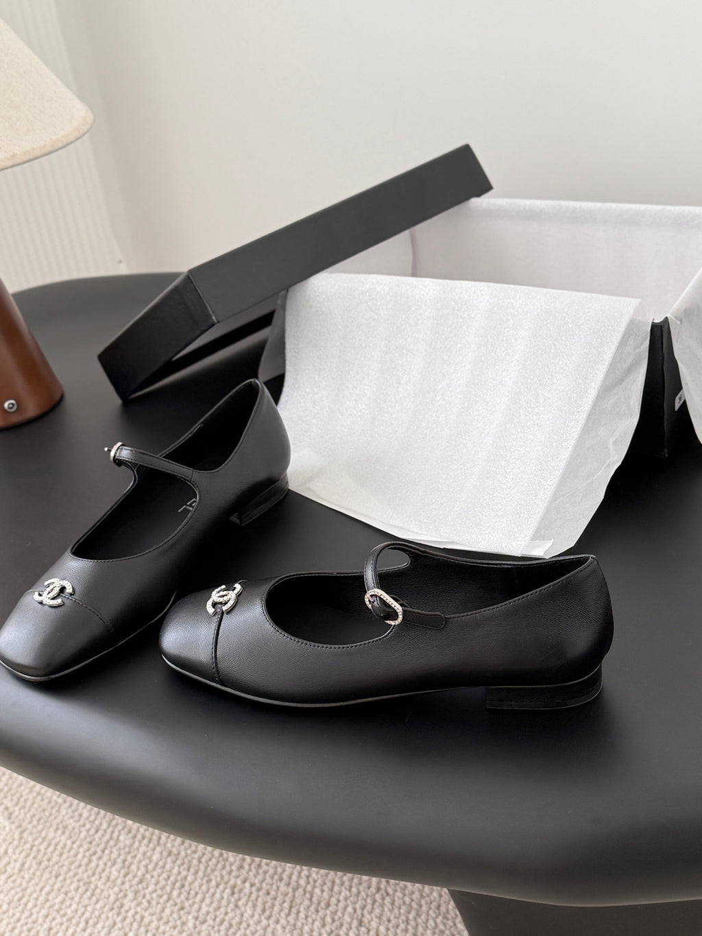 Chanel 25B Mary Jane Ayakkabıları – Hakiki Koyun Derisi