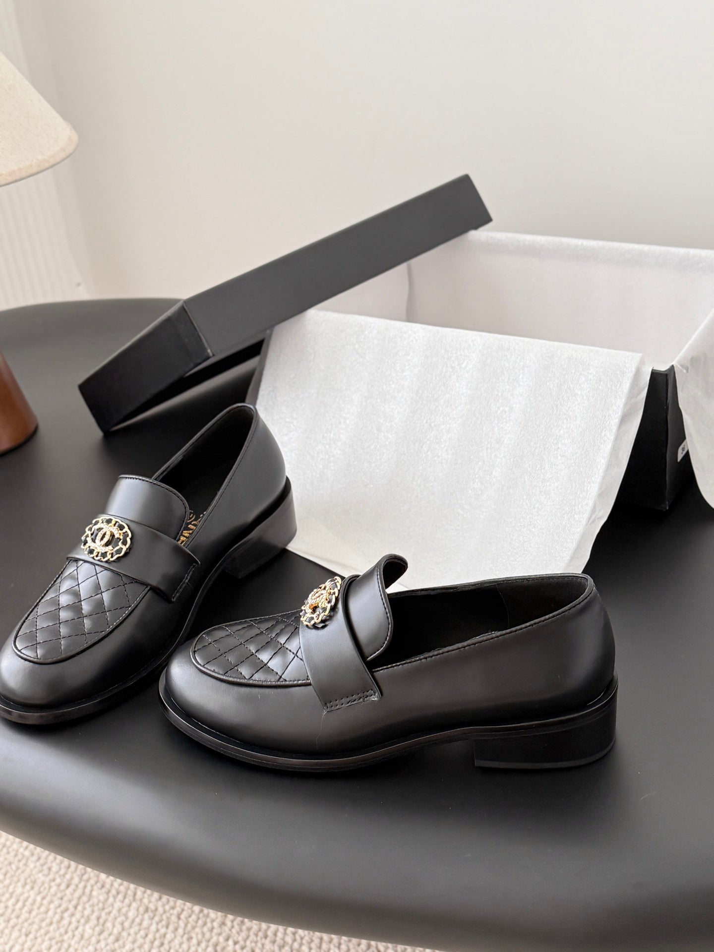 Chanel 25P Koleksiyonu – Yeni Loafer Deri Ayakkabı