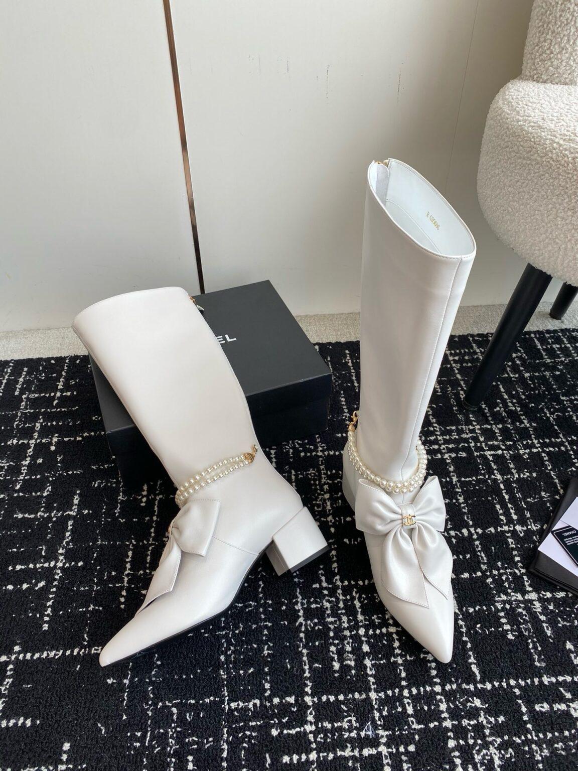 Chanel S24 Uzun Deri Botlar - Glimmer of Luxury