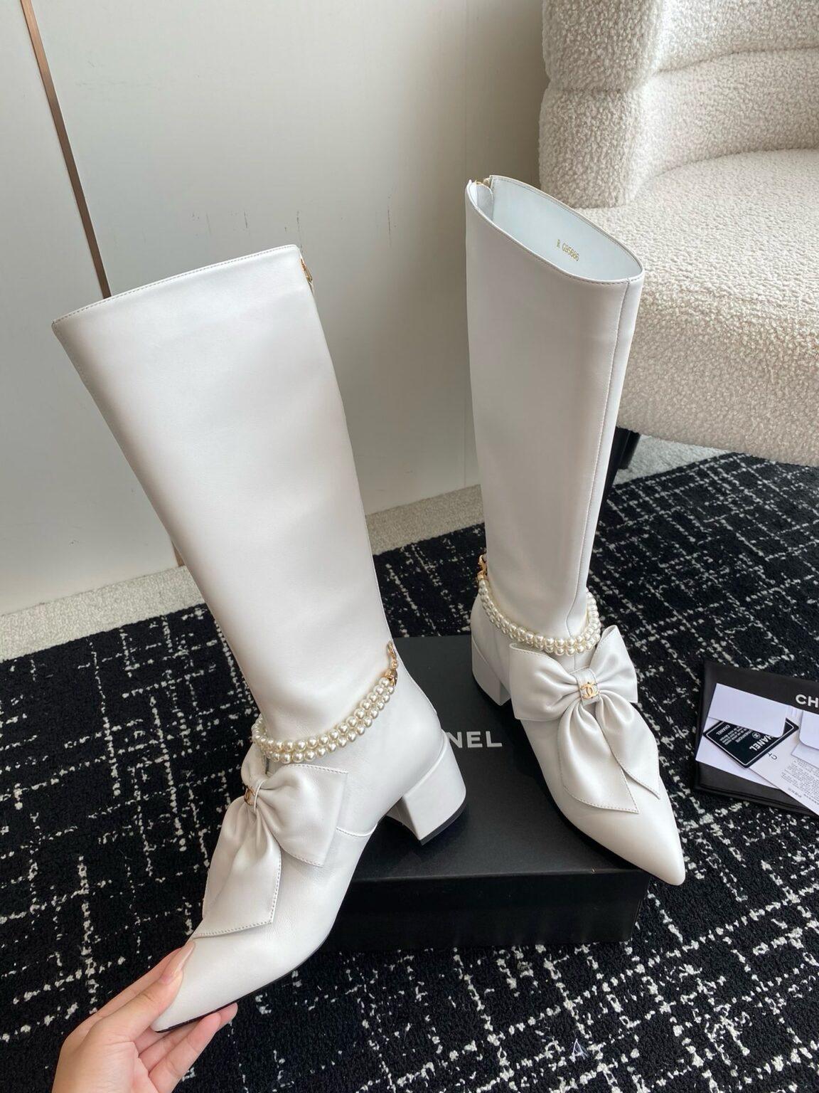 Chanel S24 Uzun Deri Botlar - Glimmer of Luxury