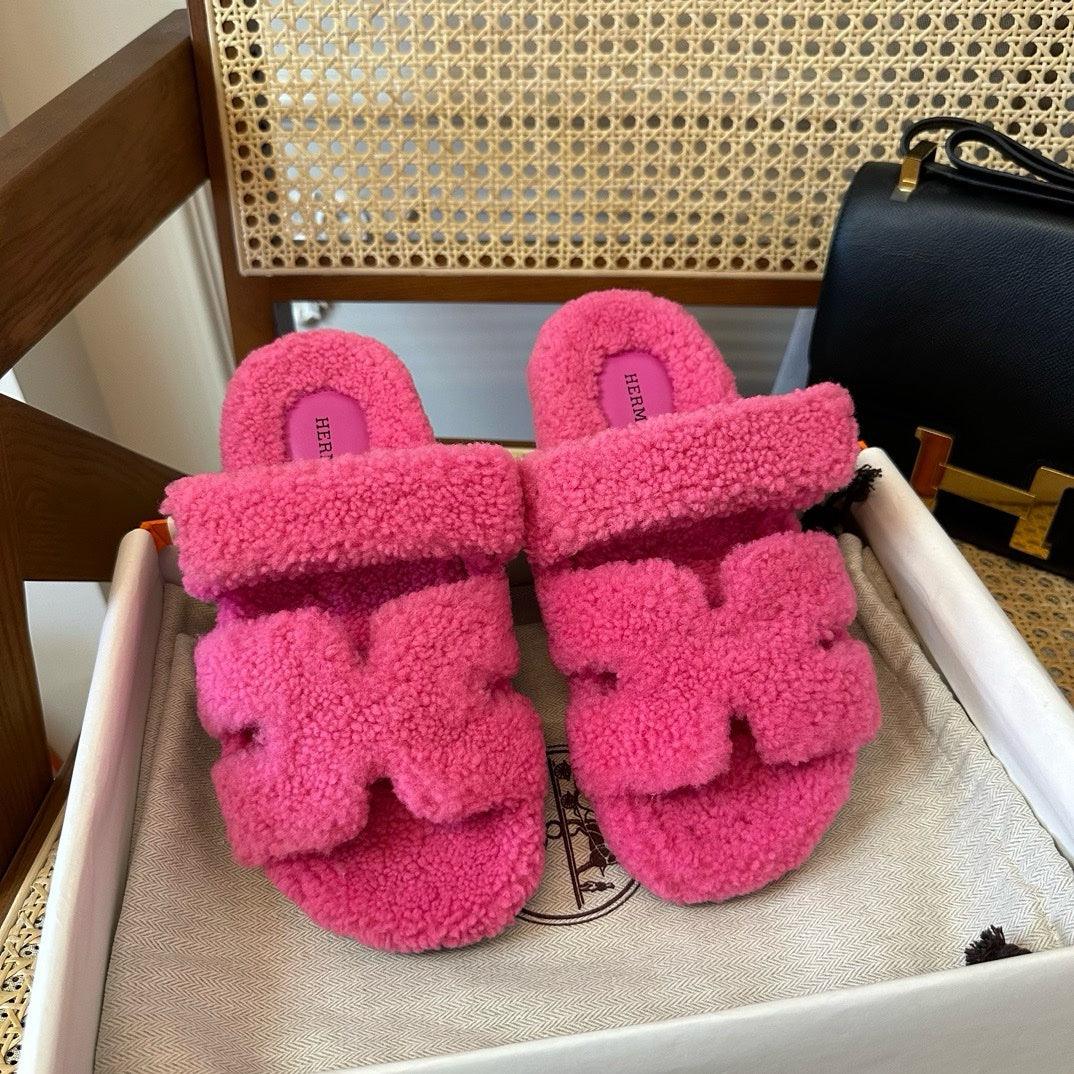 Hermès Chypre Kürk Sandaletler - Glimmer of Luxury