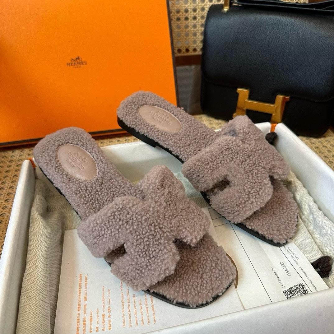 Hermès Oran Sandal Ağacı Kürk Sandalet - Glimmer of Luxury