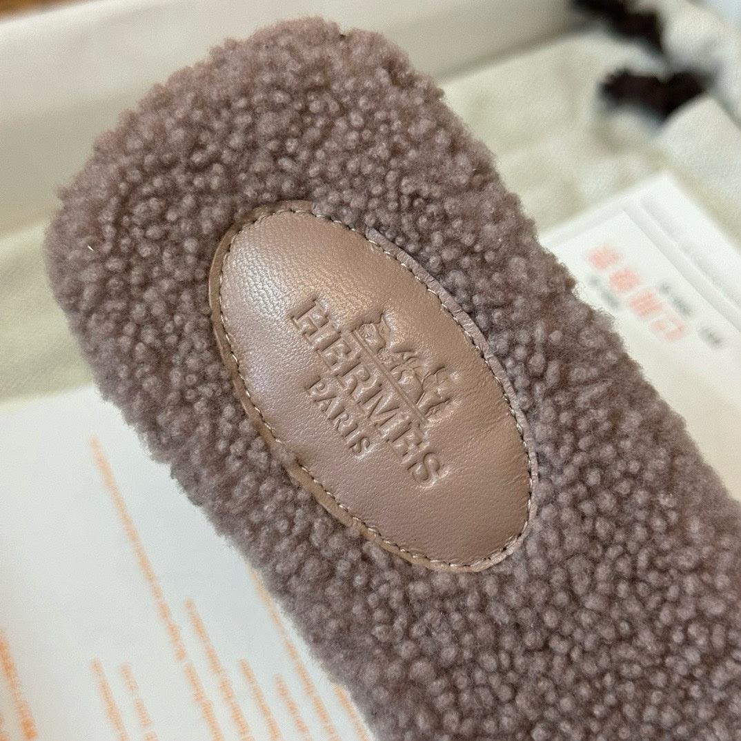 Hermès Oran Sandal Ağacı Kürk Sandalet - Glimmer of Luxury