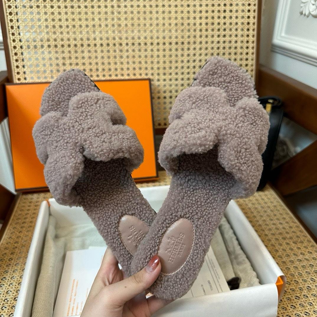 Hermès Oran Sandal Ağacı Kürk Sandalet - Glimmer of Luxury