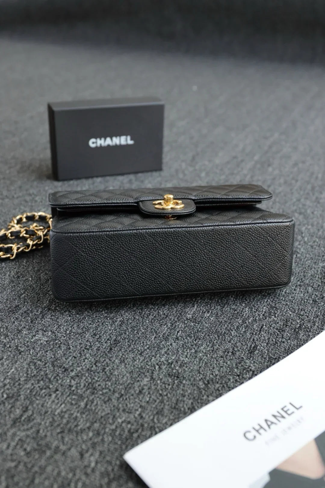 Chanel Klasik Flap Küçük 23cm Havyar Derisi Çanta - Glimmer of Luxury