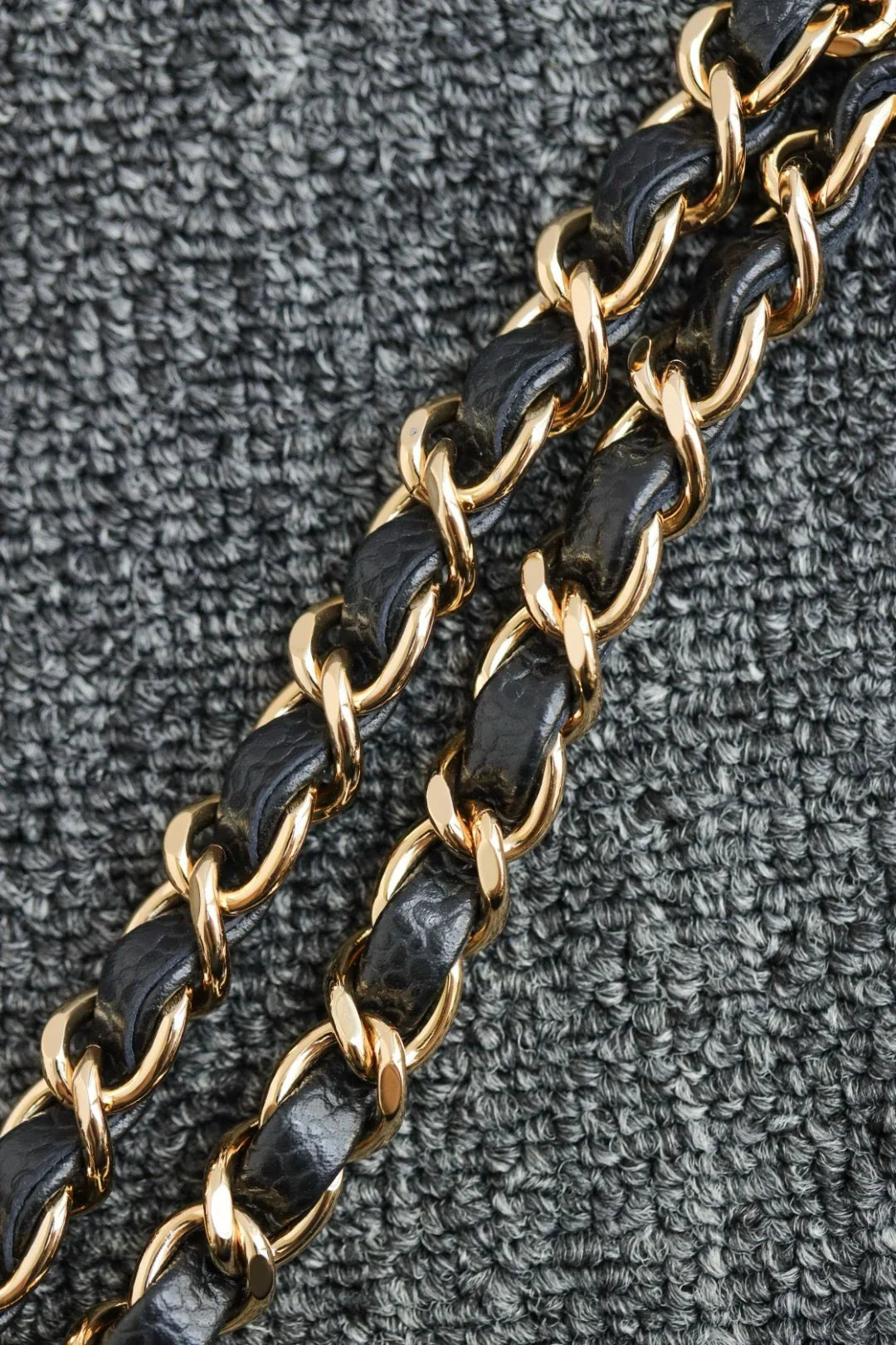 Chanel Klasik Flap Küçük 23cm Havyar Derisi Çanta - Glimmer of Luxury