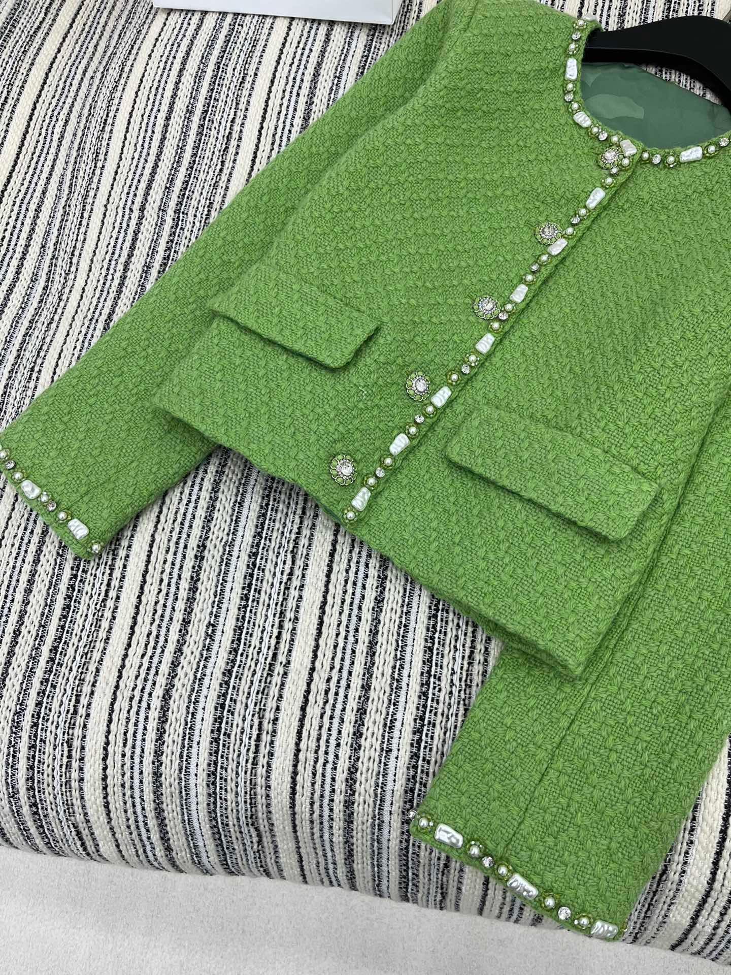 Chanel 2024 Tüvit El-boncuklu Dokuma Ceket - Glimmer of Luxury