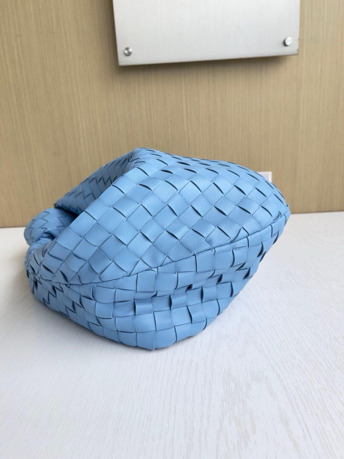 Bottega Veneta Büyük Jodie Çanta - Glimmer of Luxury