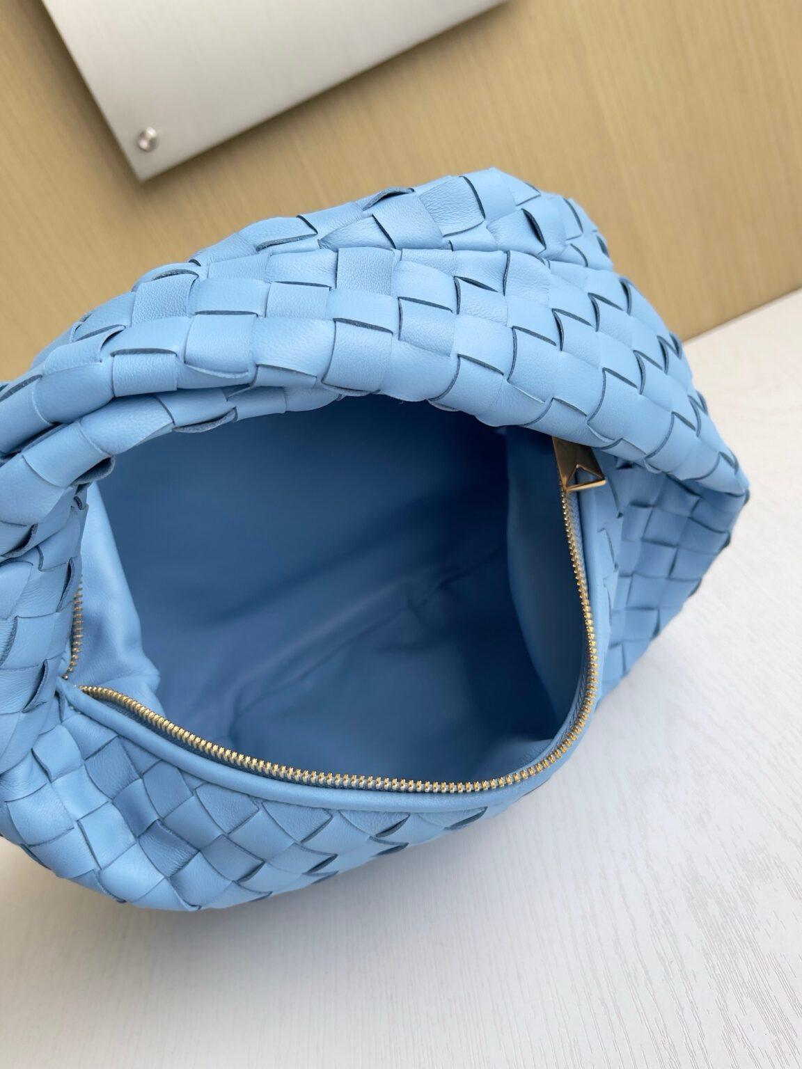 Bottega Veneta Büyük Jodie Çanta - Glimmer of Luxury