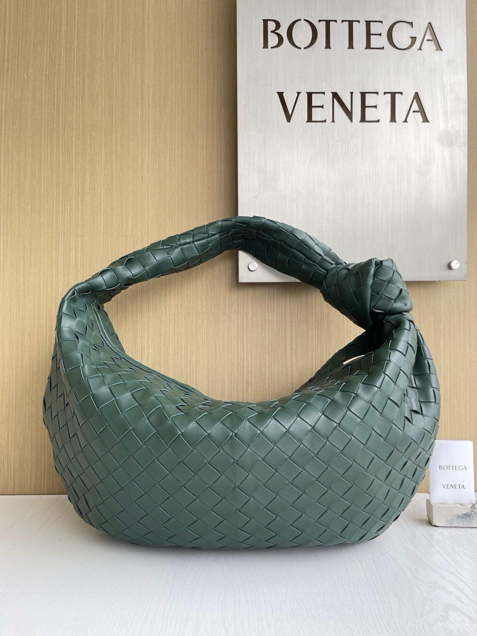 Bottega Veneta Büyük Jodie Çanta - Glimmer of Luxury