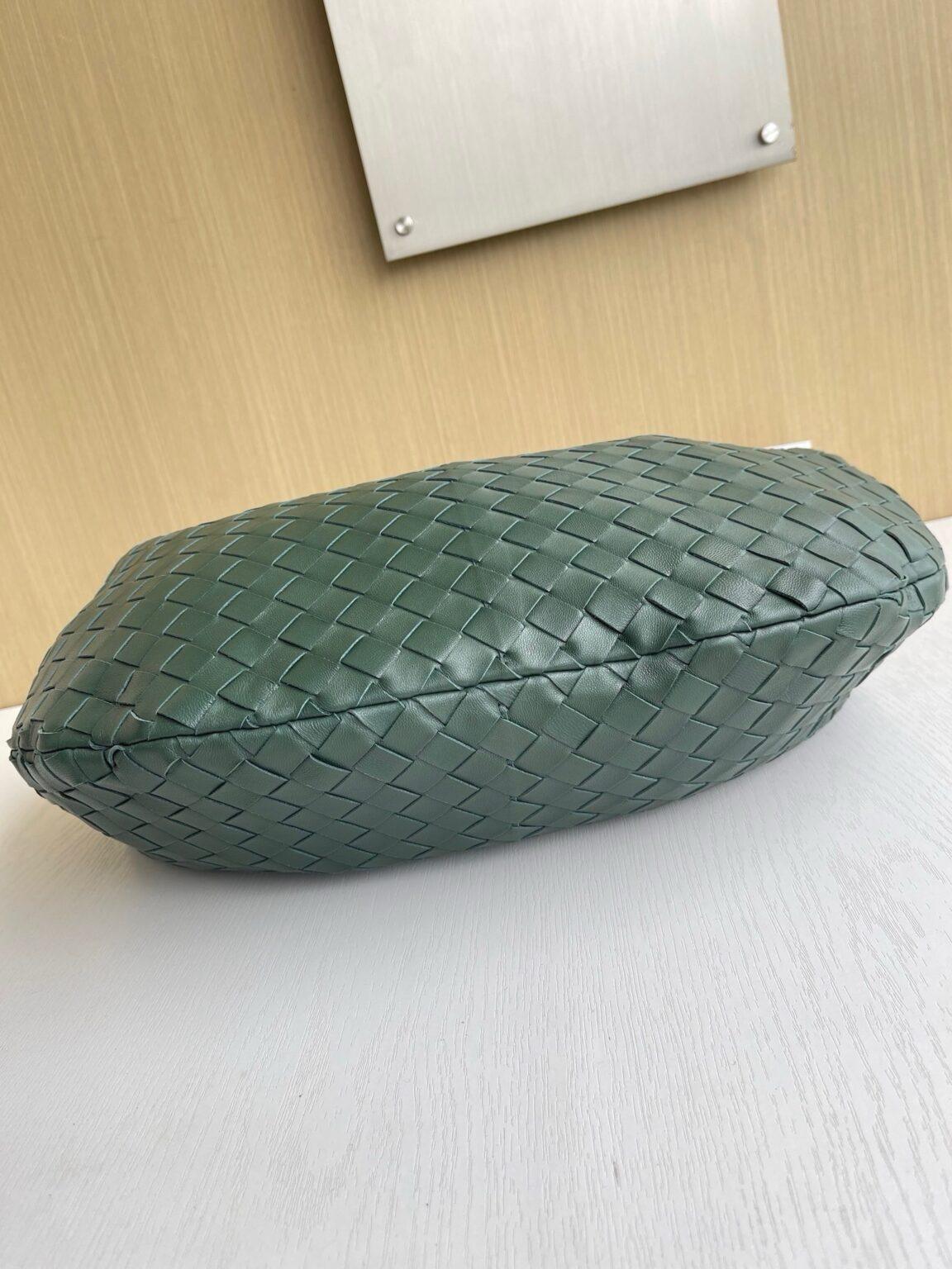 Bottega Veneta Büyük Jodie Çanta - Glimmer of Luxury