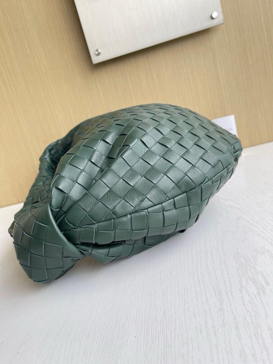 Bottega Veneta Büyük Jodie Çanta - Glimmer of Luxury