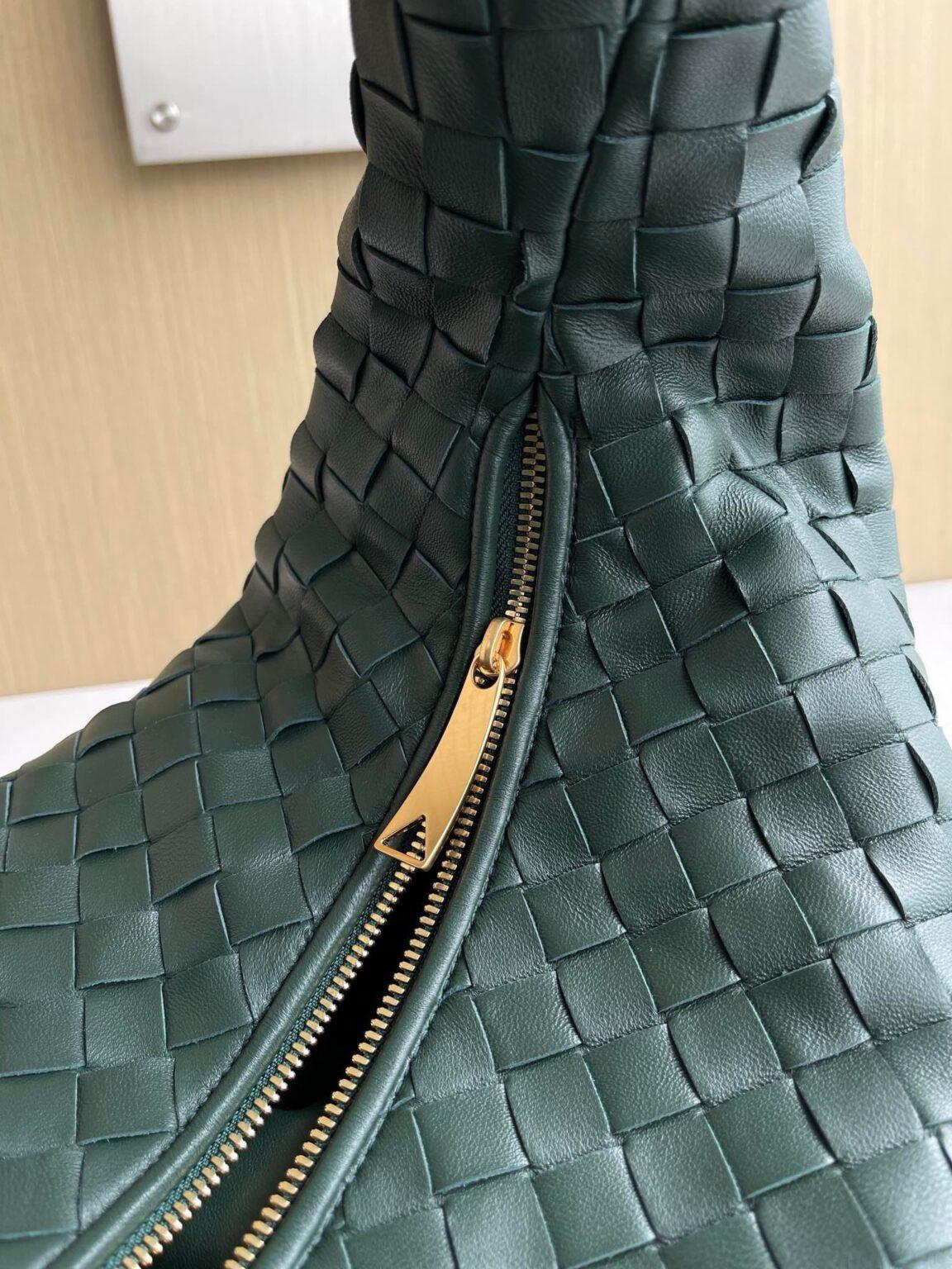 Bottega Veneta Büyük Jodie Çanta - Glimmer of Luxury