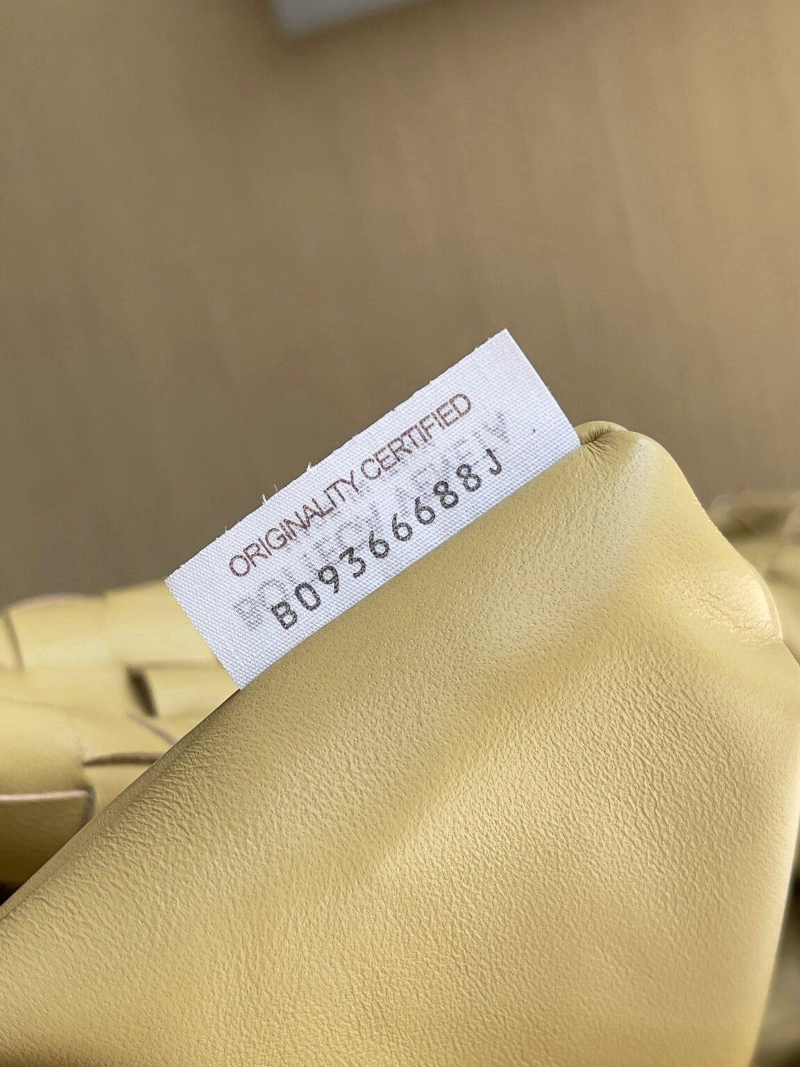 Bottega Veneta Büyük Jodie Çanta - Glimmer of Luxury