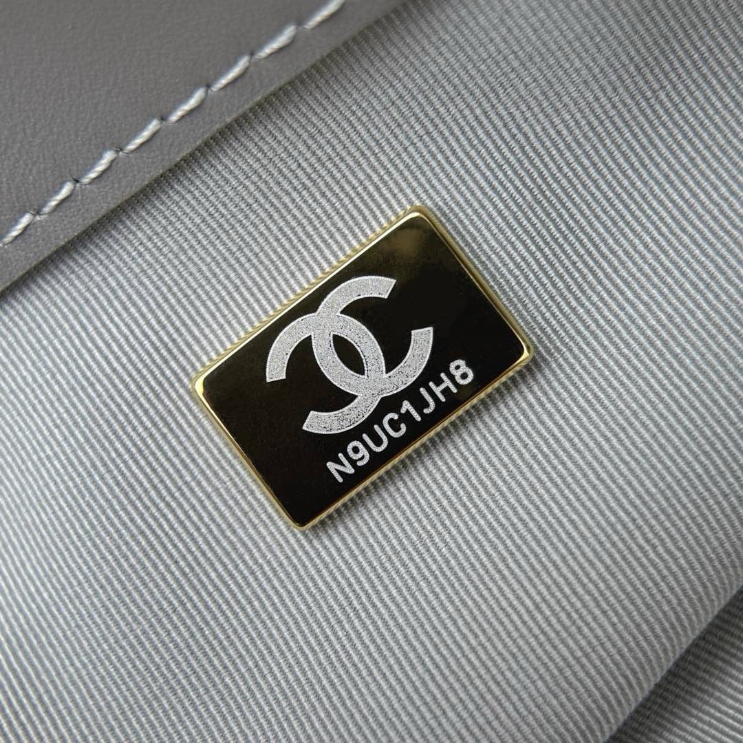 Chanel 25C Büyük Boy Hobo Seyahat Çantası - Glimmer of Luxury