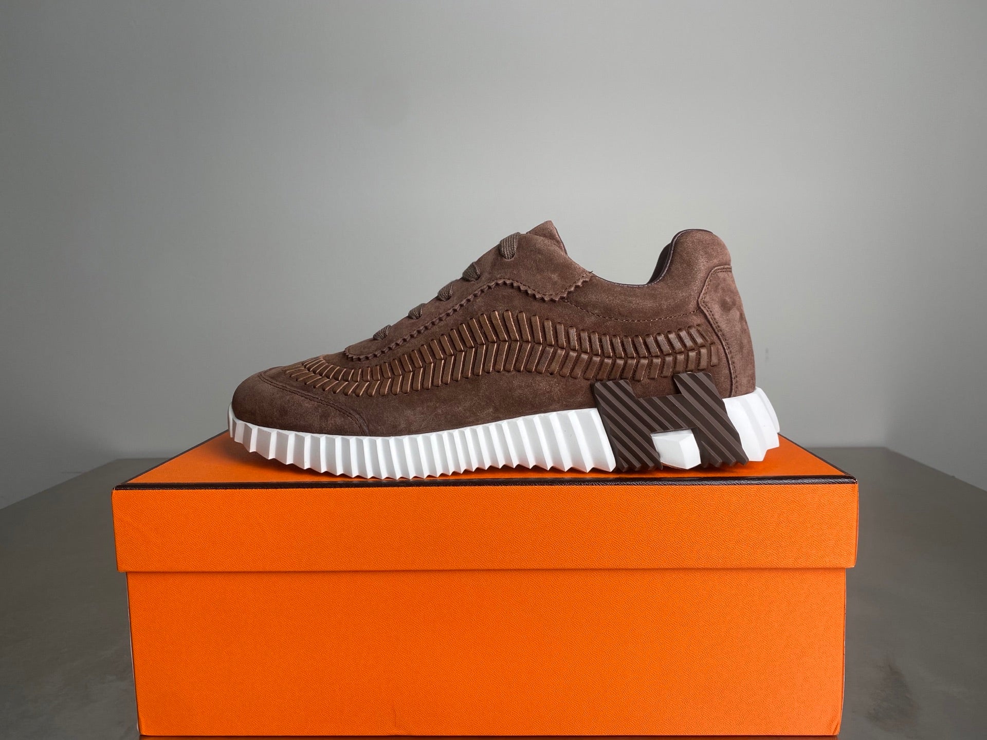 حذاء رياضي هيرميس زيبلايان