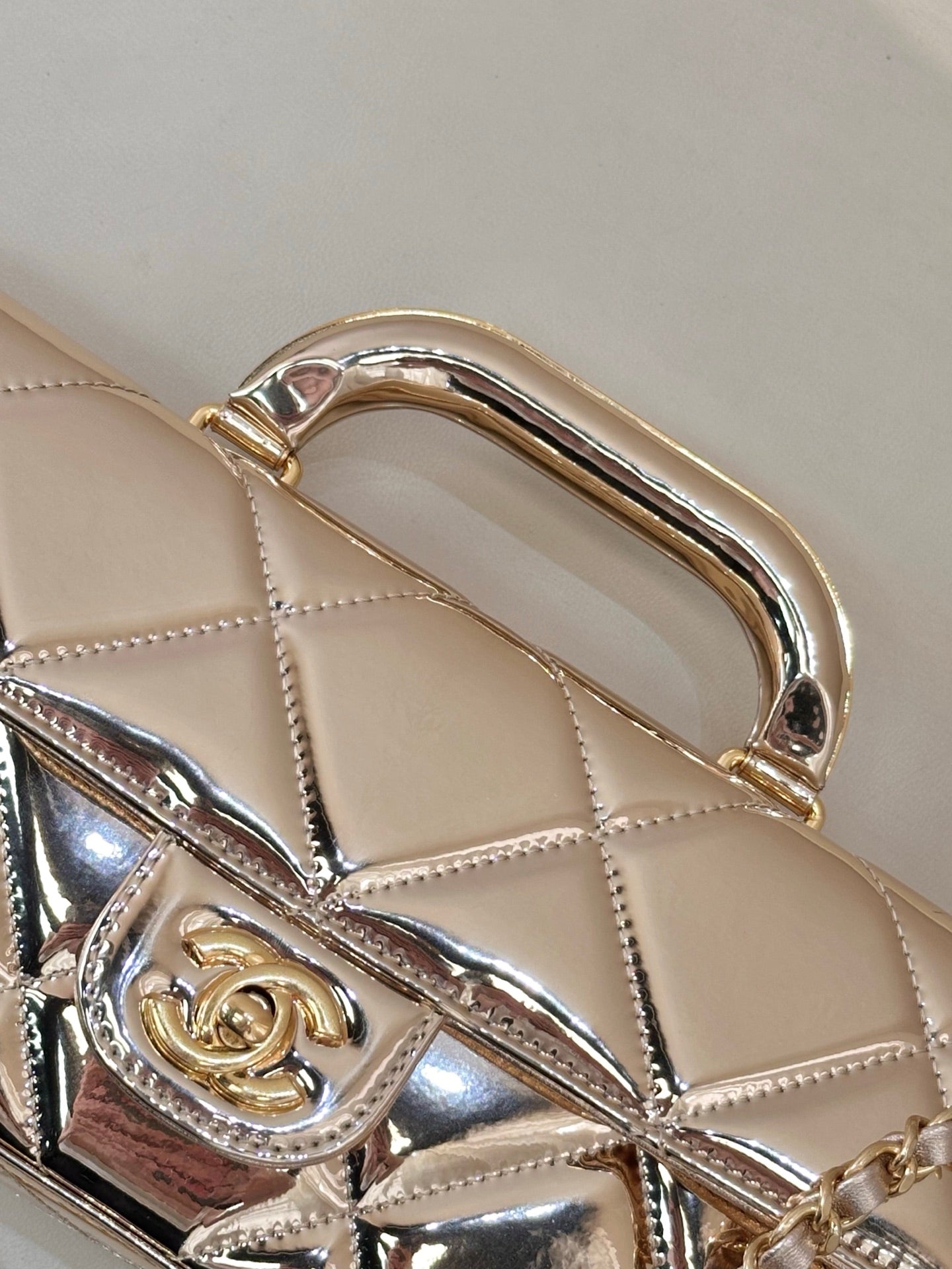 Chanel 25K Baget Clutch – Lake Kuzu Deri, Vintage Zarafet