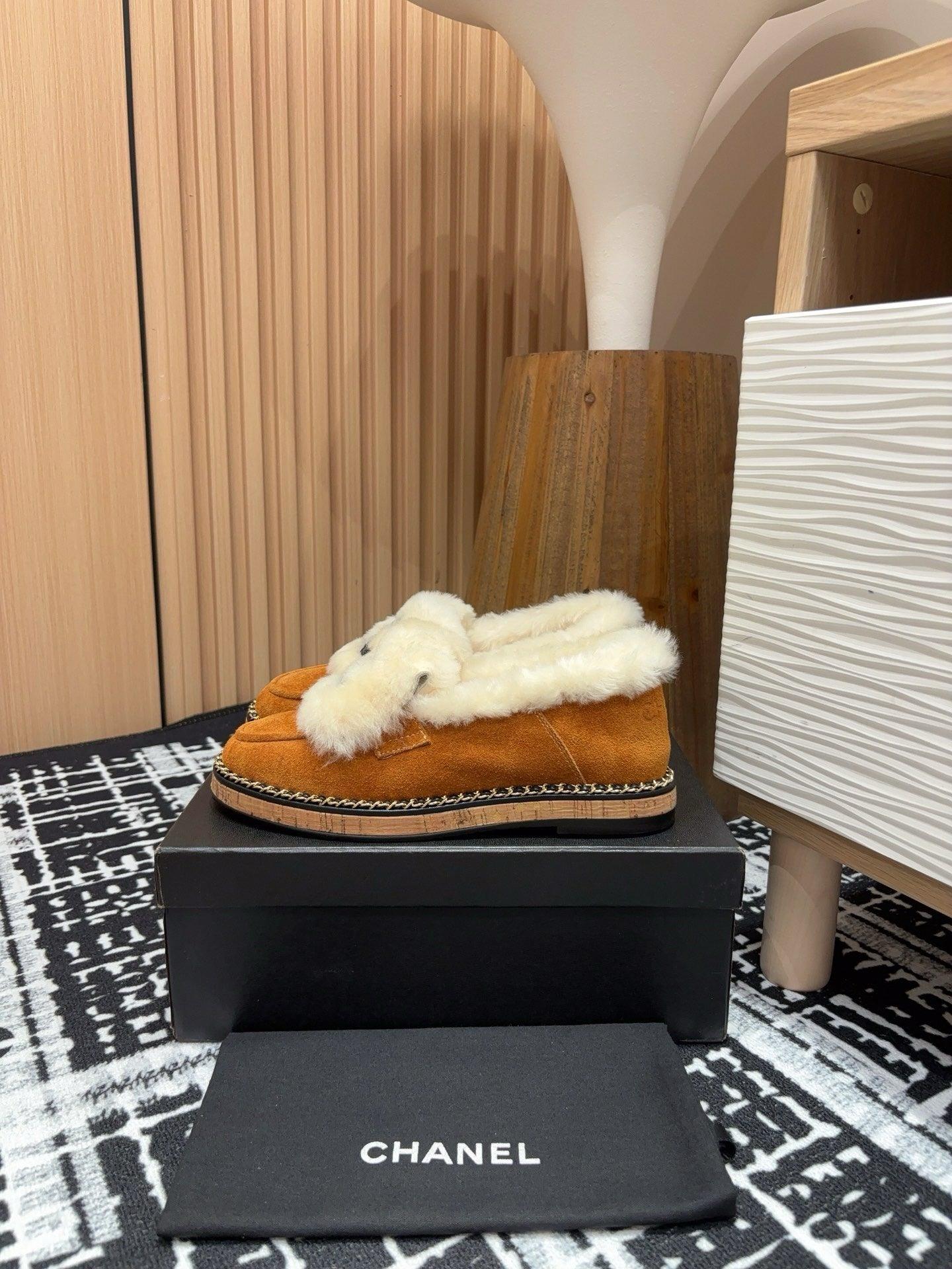 Chanel S24 Kürklü Mokasen - Glimmer of Luxury