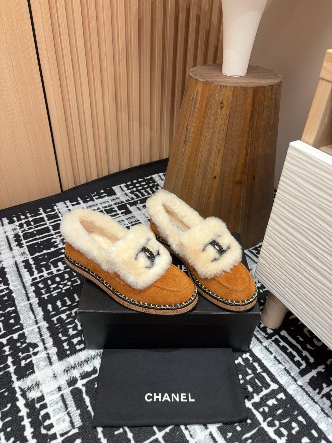 Chanel S24 Kürklü Mokasen - Glimmer of Luxury