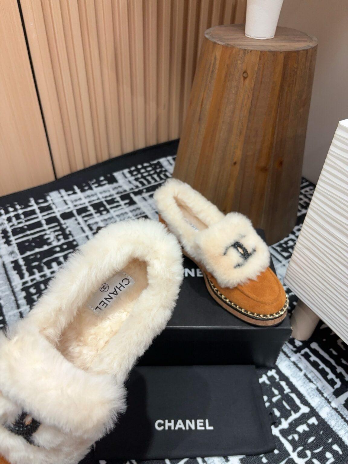 Chanel S24 Kürklü Mokasen - Glimmer of Luxury