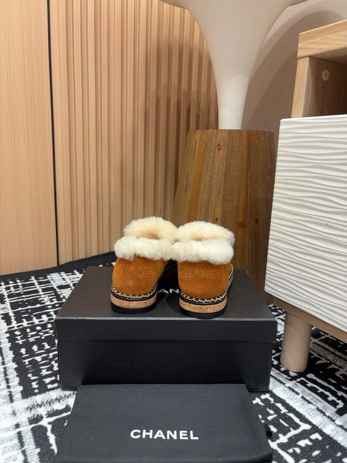 Chanel S24 Kürklü Mokasen - Glimmer of Luxury