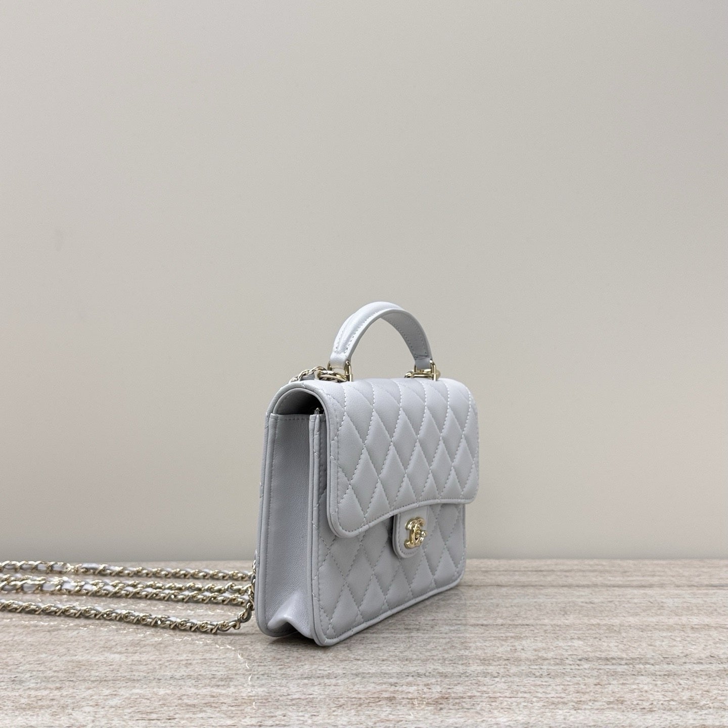 CHANEL Kadın Klasik Kapaklı Mini Çanta