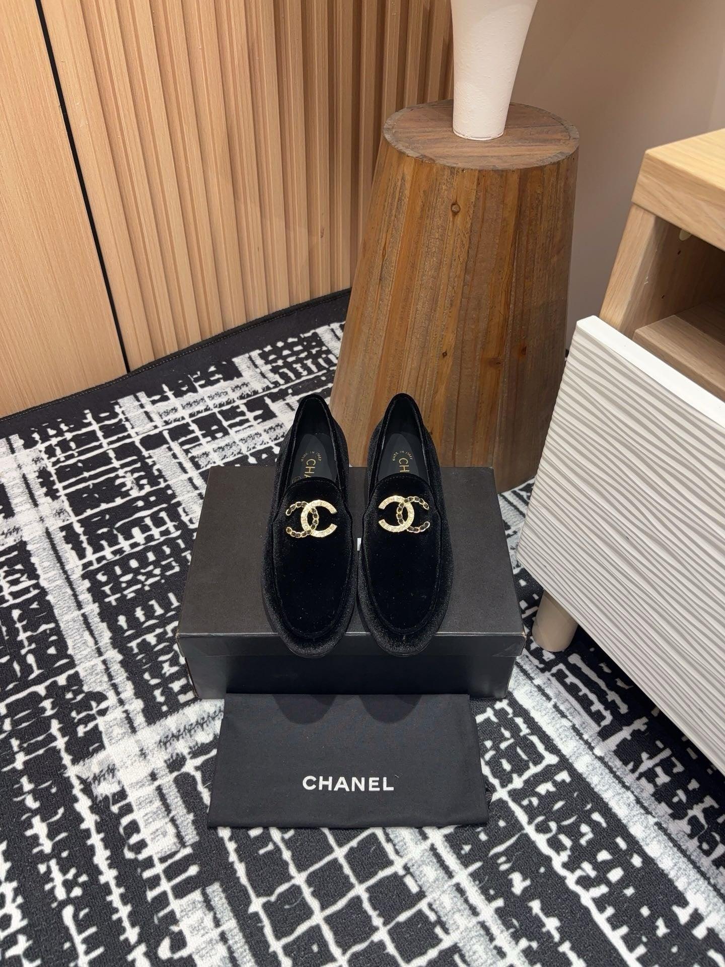 Chanel S24 Süet Mokasen Ayakkabı - Glimmer of Luxury