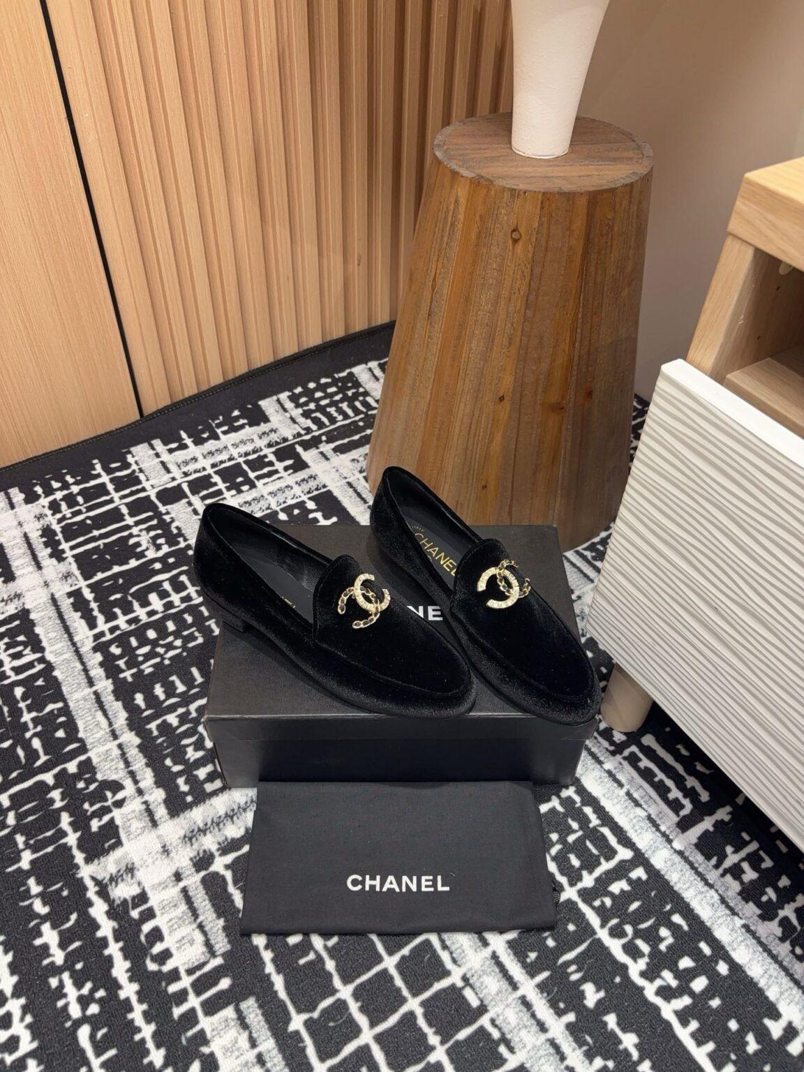 Chanel S24 Süet Mokasen Ayakkabı - Glimmer of Luxury