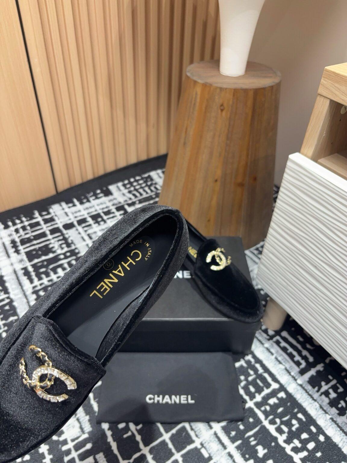 Chanel S24 Süet Mokasen Ayakkabı - Glimmer of Luxury