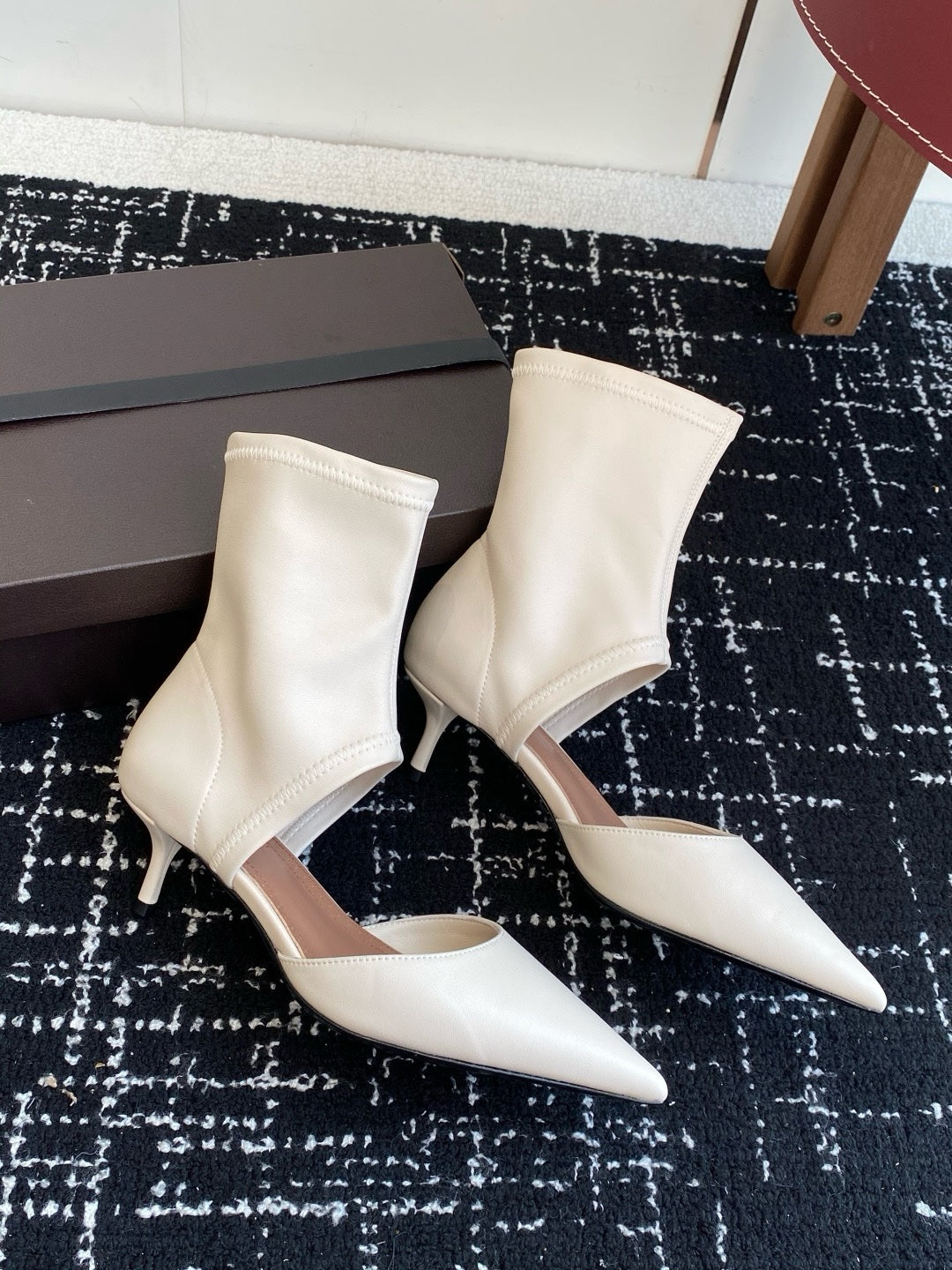 Alaia 2025/26 Flexible Leather Short Boots 