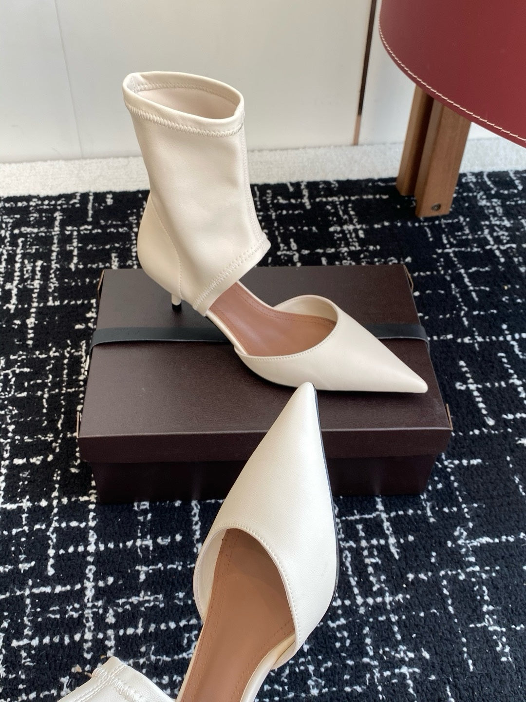 Alaia 2025/26 Flexible Leather Short Boots 