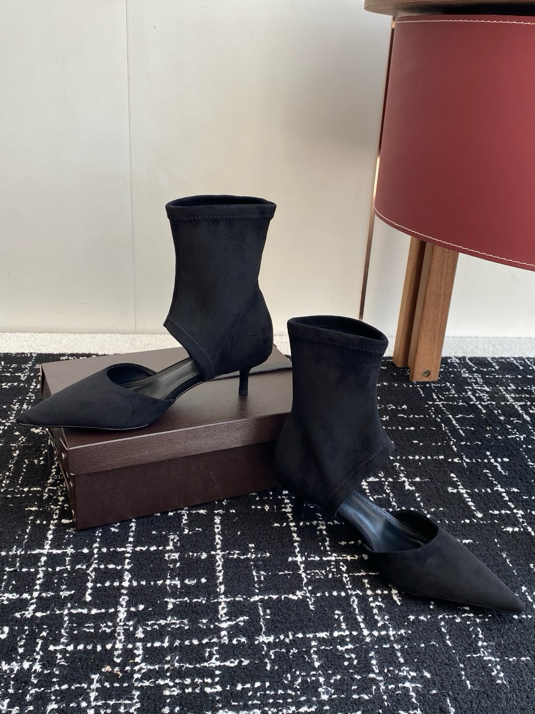 Alaia 2025/26 Flexible Suede Short Boots