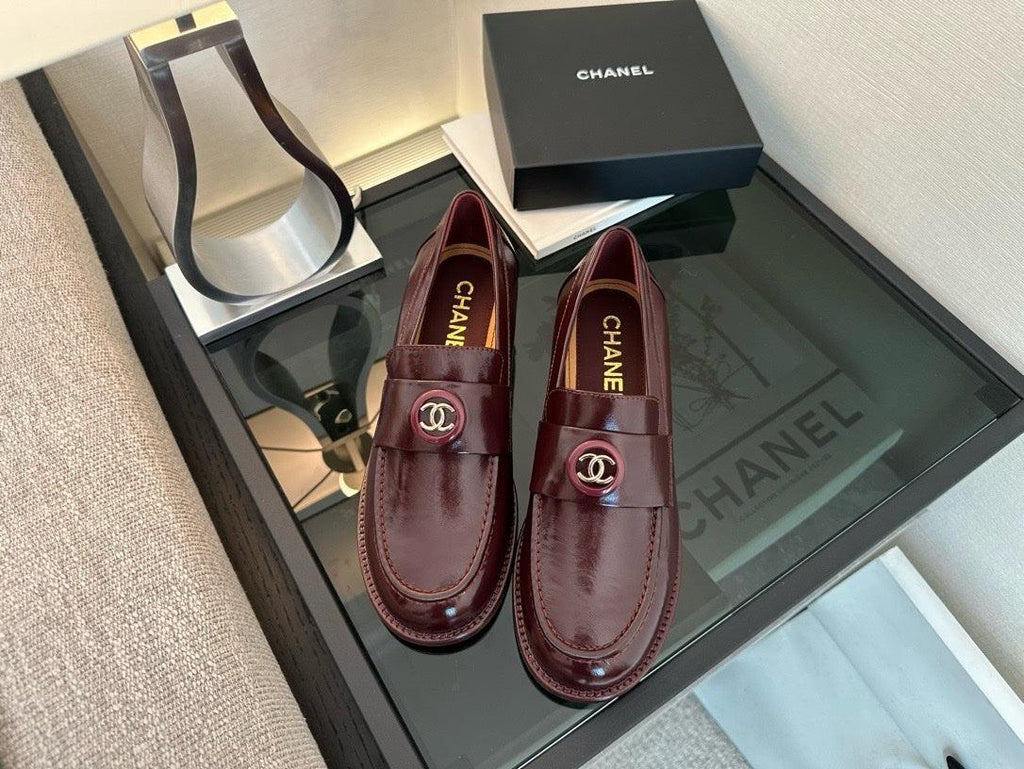 Chanel S24/25 Mokasen Dana Derisi Ayakkabı - Glimmer of Luxury