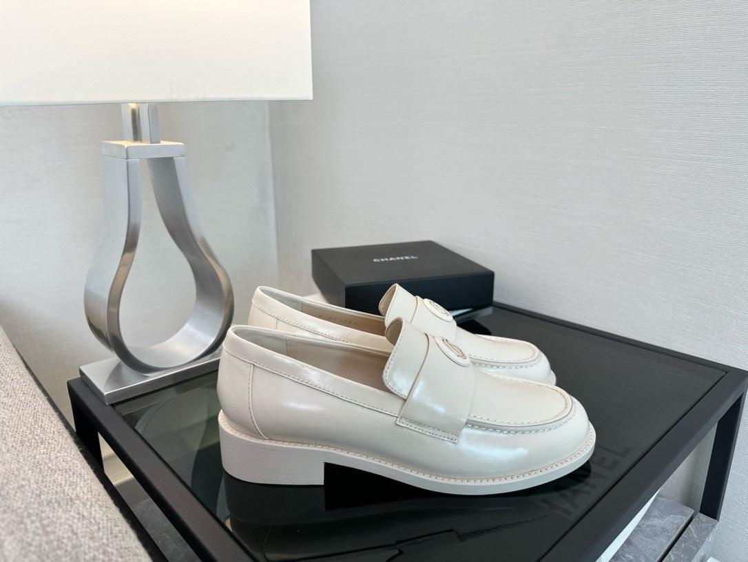 Chanel S24/25 Mokasen Dana Derisi Ayakkabı - Glimmer of Luxury