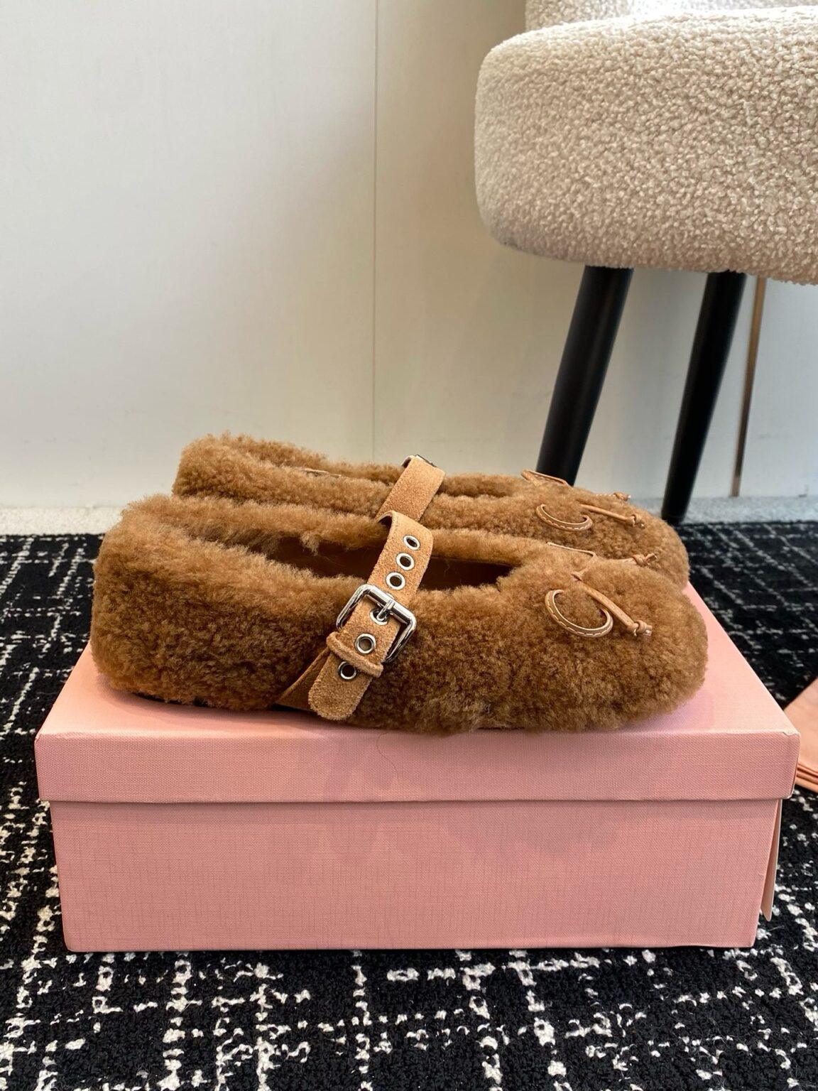 Miu Miu Koyun Postu Balerinler - Glimmer of Luxury