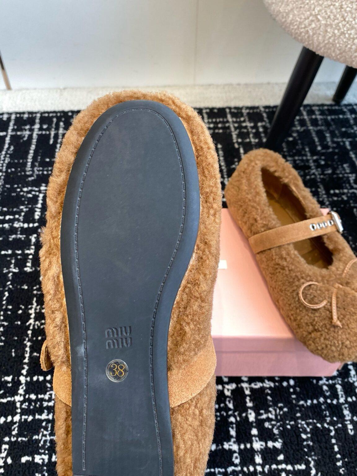 Miu Miu Koyun Postu Balerinler - Glimmer of Luxury