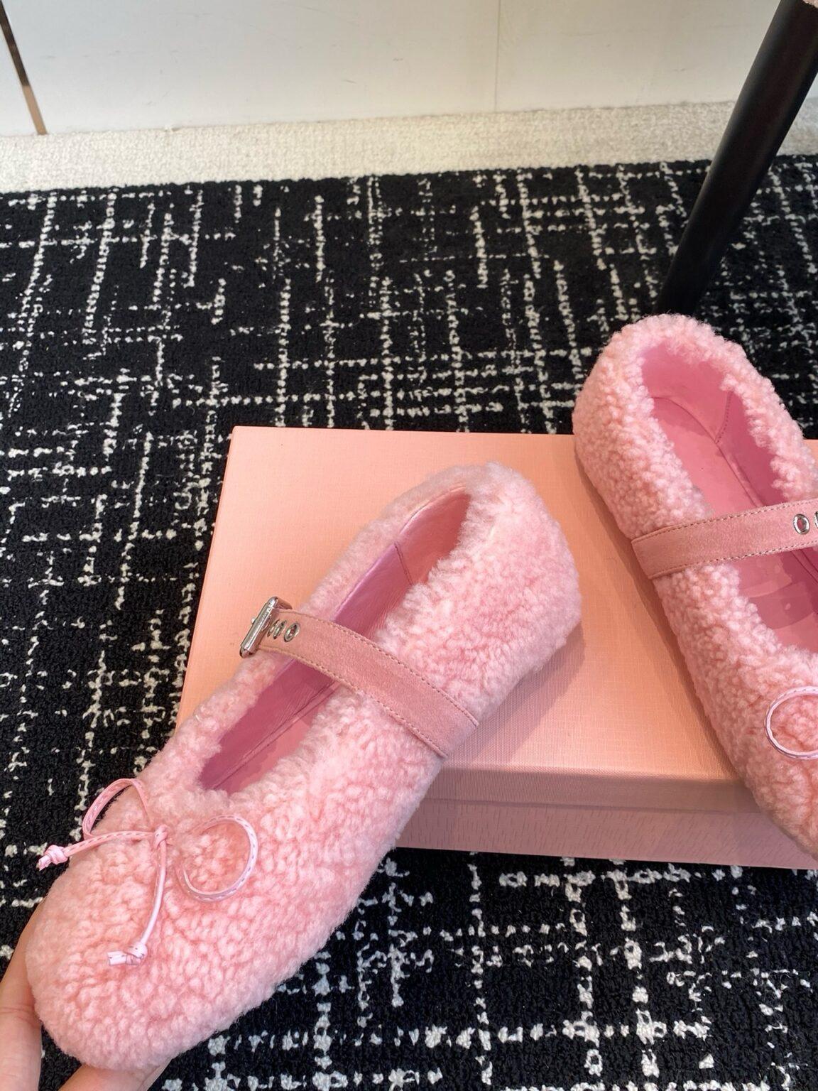 Miu Miu Koyun Postu Balerinler - Glimmer of Luxury