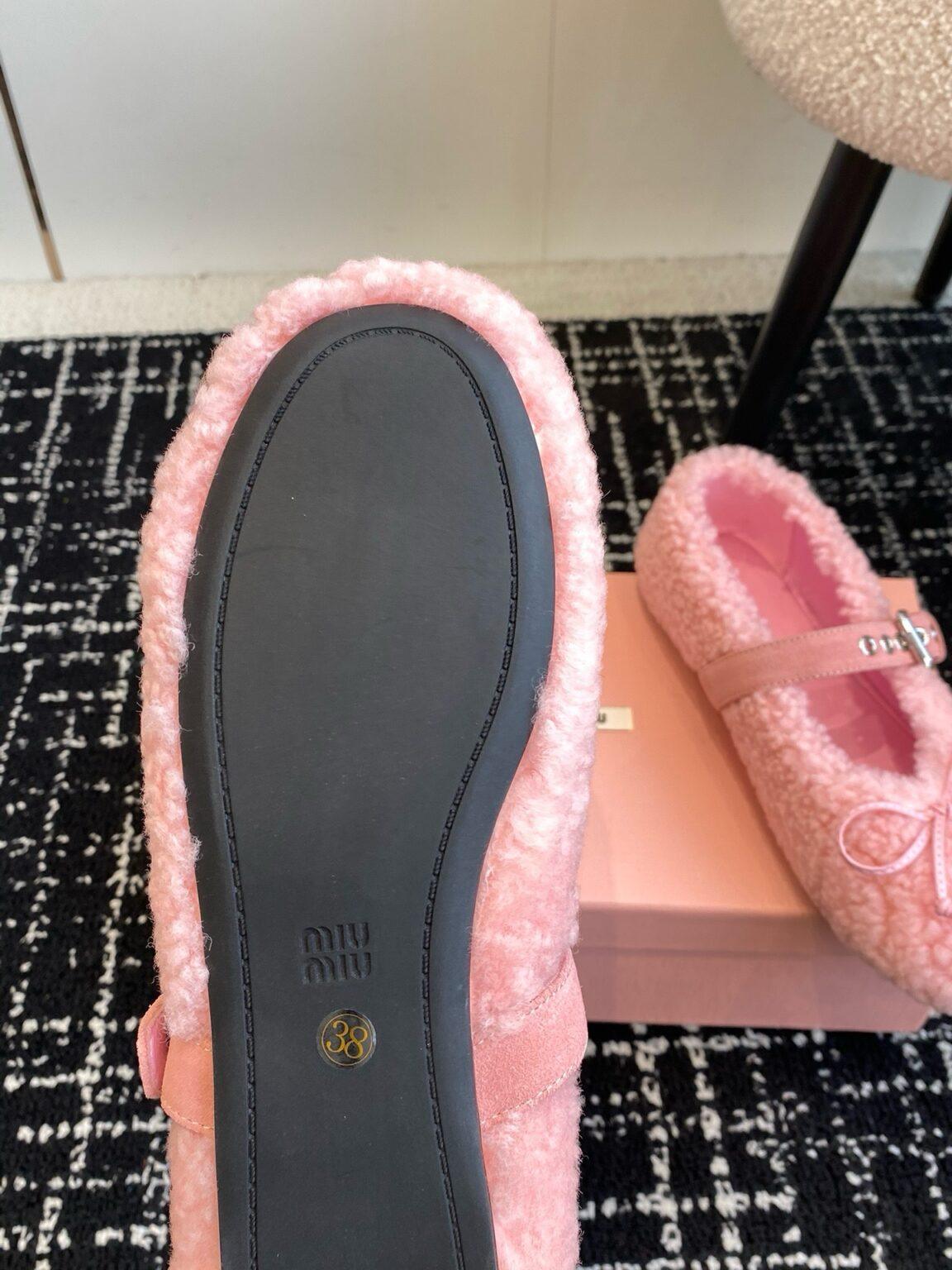 Miu Miu Koyun Postu Balerinler - Glimmer of Luxury