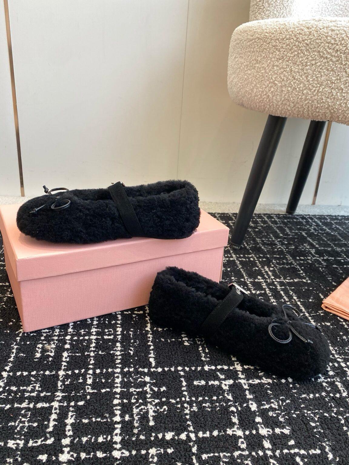 Miu Miu Koyun Postu Balerinler - Glimmer of Luxury