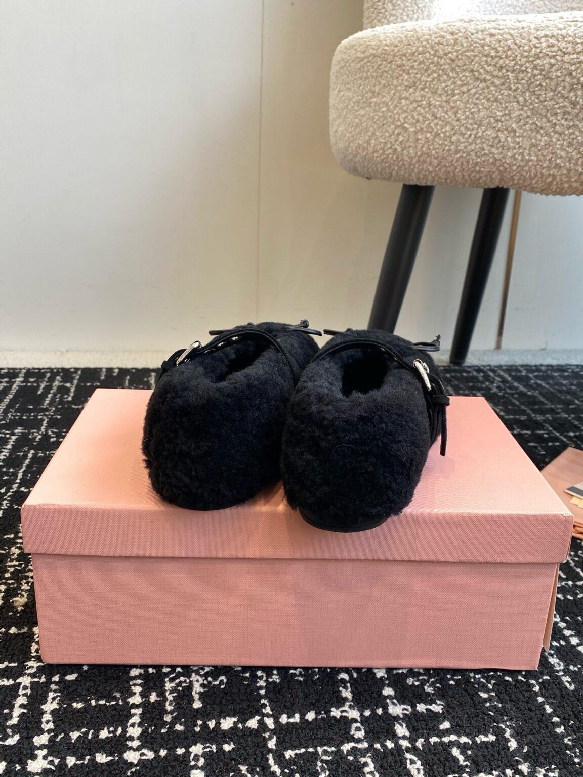 Miu Miu Koyun Postu Balerinler - Glimmer of Luxury