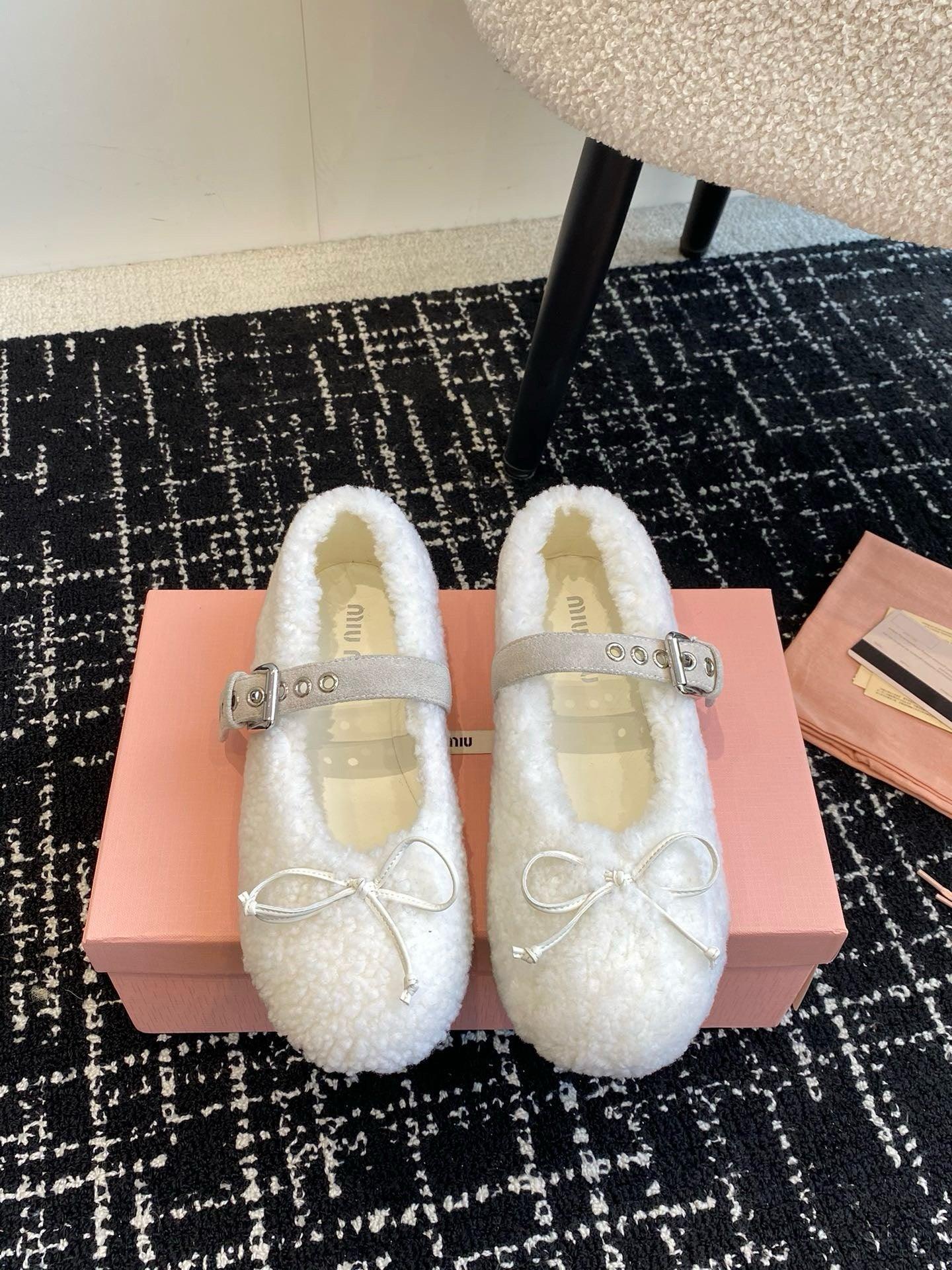 Miu Miu Koyun Postu Balerinler - Glimmer of Luxury