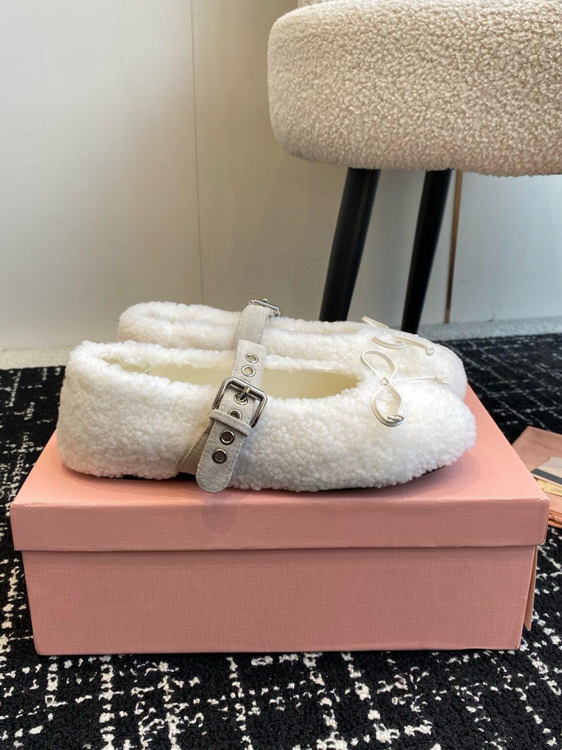 Miu Miu Koyun Postu Balerinler - Glimmer of Luxury