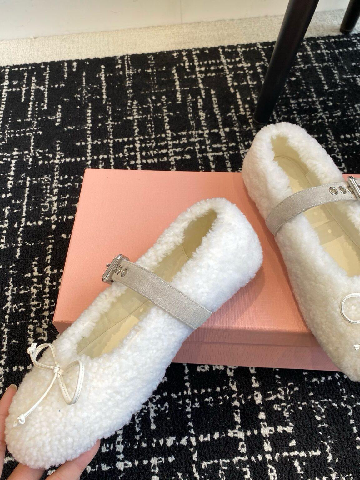 Miu Miu Koyun Postu Balerinler - Glimmer of Luxury