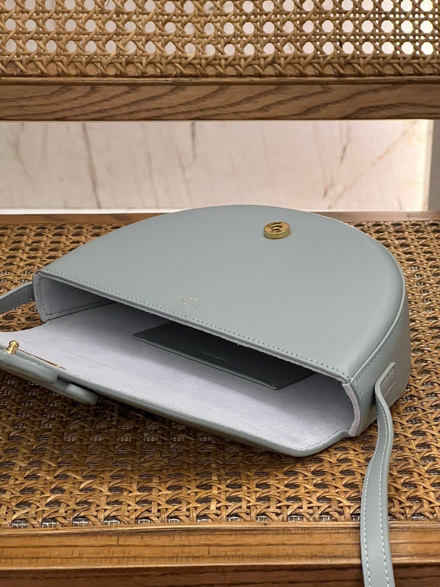 Celine Besace Triomphe 2025 