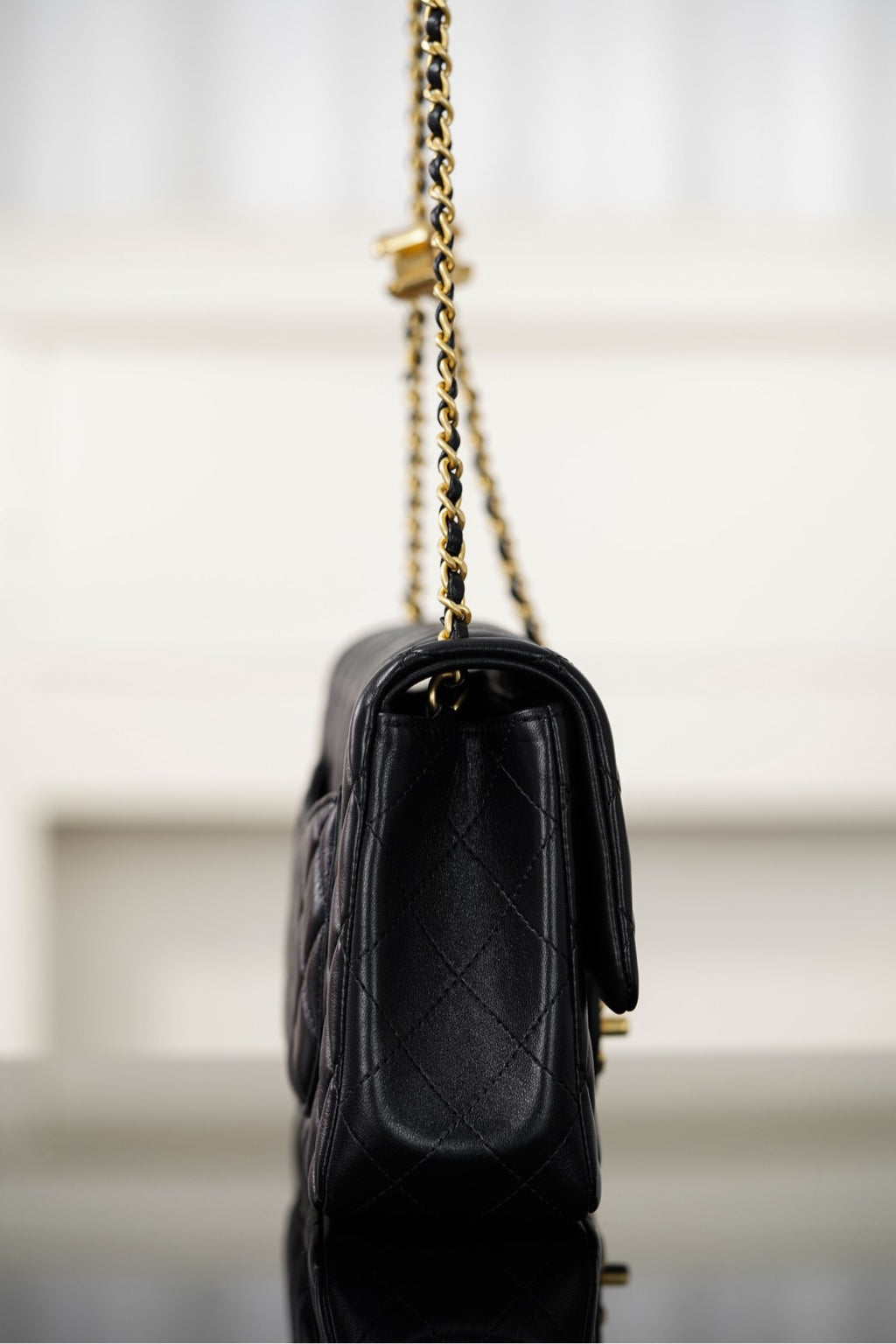 Chanel LEGO 25M Çift Zincirli Çanta – Siyah Kuzu Derisi / Altın Donanım
