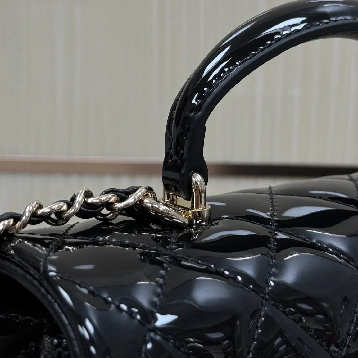 Chanel 24k Mini Saplı Rugan Siyah - Glimmer of Luxury