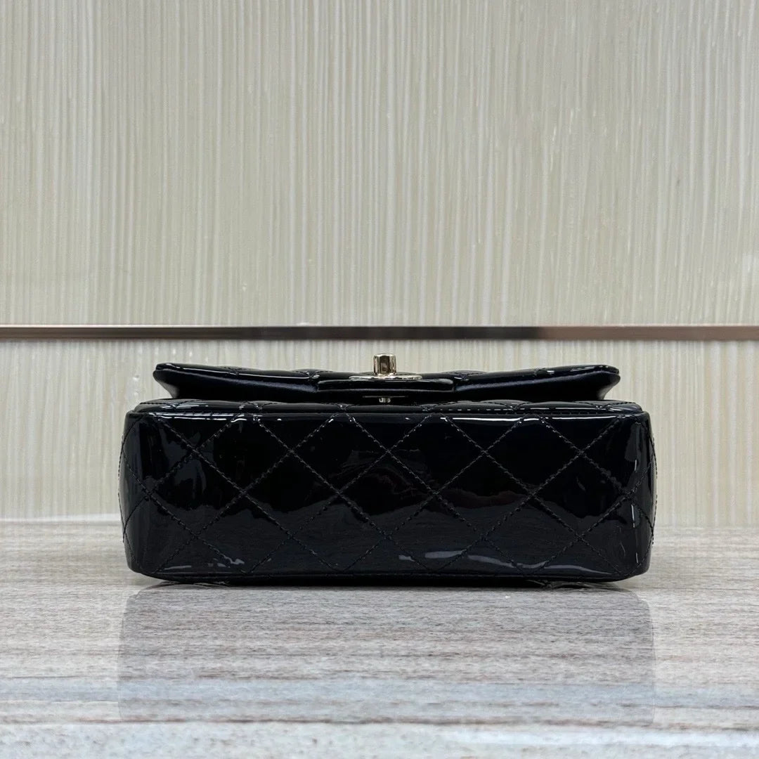 Chanel 24k Mini Saplı Rugan Siyah - Glimmer of Luxury