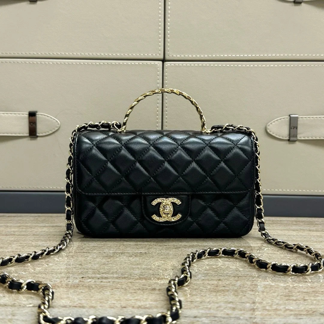 Chanel 24A Klasik Flap Mini Buğday Kulak Sapı Çanta - Glimmer of Luxury