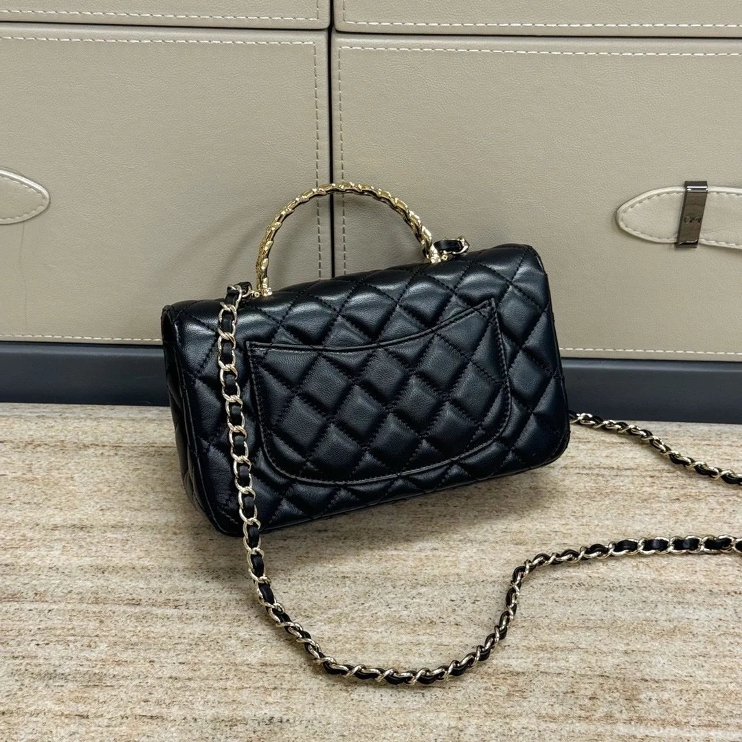 Chanel 24A Klasik Flap Mini Buğday Kulak Sapı Çanta - Glimmer of Luxury